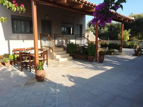 A countryside house situated at a distance of 1,2 km from Kournas beach and 2.5  Greece Countryside House ''Mesostrato 1" Entire home vacation rental 43574159