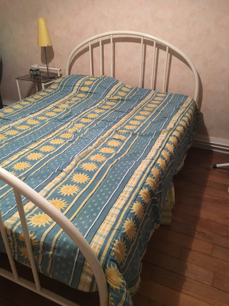 Appartement en plein centre ville dans le 2ème arrondissement très bien placé ,   La fête de la lumière à deux Private room in rental unit vacation rental 21978117