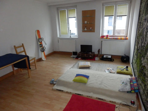 Welcome! A nice large room is waiting for you. Just 15 minutes away from "Stadth Vienna, Austria 15 Minutes to SONG CONTEST Private room in rental unit vacation rental 6314701