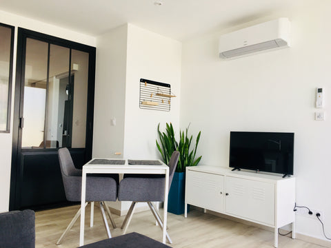 Après avoir vécu un an dans mon logement, je le remet en location. L’appartement Bordeaux, France Logement type Loft très bien équipé à 200m du tram Entire townhouse vacation rental 32391201