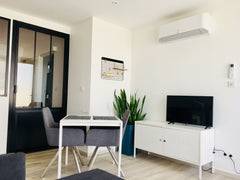 Après avoir vécu un an dans mon logement, je le remet en location. L’appartement Bordeaux, France Logement type Loft très bien équipé à 200m du tram Entire townhouse vacation rental 32391201