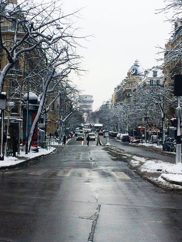 Bonjour à tous ! <br />Mon petit studio est situé dans le 17ème arrondissement d Paris, France Cozy & Calm Studio Ideally located Entire rental unit vacation rental 21462659