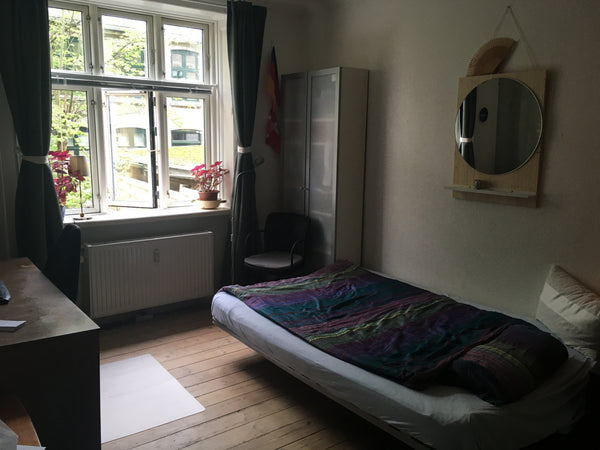 Cozy and quiet private room situated towards the courtyard close to everything i Copenhagen, Denmark 