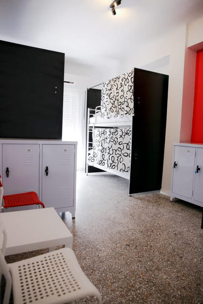 DINGOS R&B ist situated right in the middle of the center of Athens. The Acropol Wien, Wien, Austria Bed in 4-beds room Monastiraki No. 27 Shared room in rental unit vacation rental 51851898
