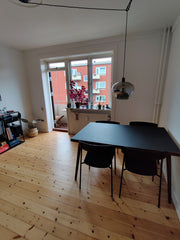 Hyggelig lejlighed i den gamle del af Sydhavn med kort afstand til både by og gr Aalborg, Denmark Lejlighed med altan og gode transportforhold Entire condo vacation rental 649846957763760478