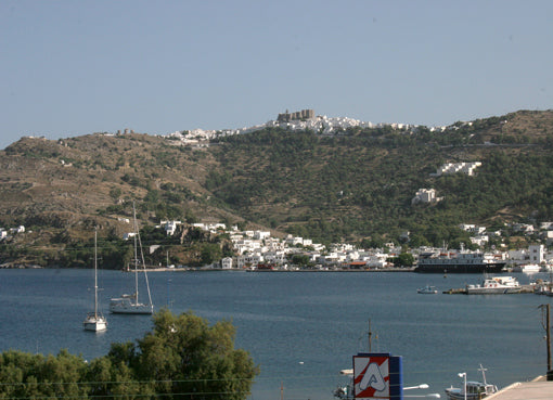 Η φιλοξενία μας ξεκινάει κατά την άφιξη σας στο λιμάνι, όπου θα βρισκόμαστε για  Greece Suzana Gabieraki 5 Entire condo vacation rental 37489573