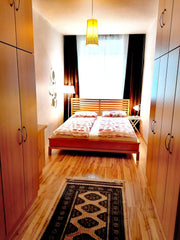 Wenn du in dieser zentral gelegenen Unterkunft übernachtest, hat deine Familie a  Lili Apartment Entire condo vacation rental 660175736360260993
