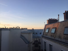C'est un charmant mini-appartement pour deux personnes, de style romantique et f Paris, France Votre nid sous les toits de Paris, bd Pereire. Entire rental unit vacation rental 19073825