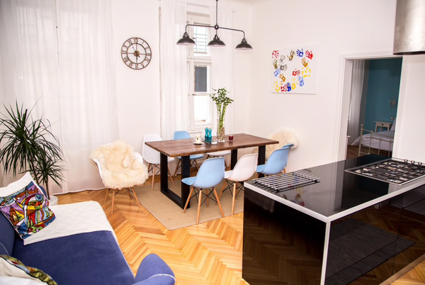 Recently  renovated apartment, to a high specification with beautiful interior,  Prague, Czechia Large Central 2 Bedroom Apartment SUPER HOST Entire rental unit vacation rental 28703795