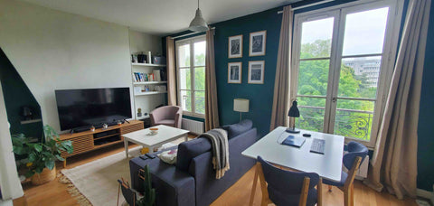 Appréciez l’un des quartiers les plus en vogue de Paris tout en ayant l’impressi Île-de-France, France Lovely one bedroom apt by the canal St-Martin Entire rental unit vacation rental 3557401