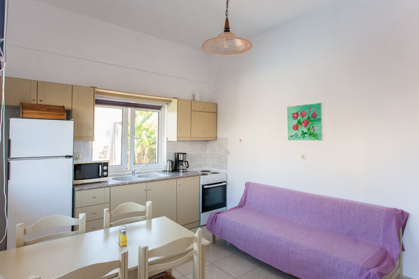 Fully-equipped Apartment with large sitting room, lots of balconies, fully-equip Royal Tunbridge Wells, United Kingdom Large Apartment with pool. Entire condo vacation rental 29867569