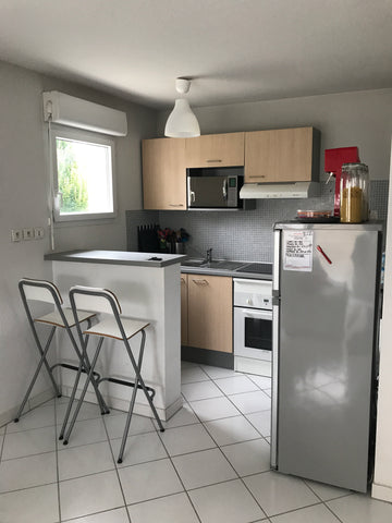 Appartement pessac Noes, petite copro avec 1 étage .bus pour Bordeaux centre à 2 Pessac, France APPARTEMENT 3/4P 15MN BORDEAUX CENTRE BUS 2MN Entire rental unit vacation rental 19961291