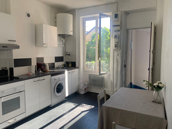 Lyon, France Logement T1bis a Lyon3 montchat Entire condo vacation rental 46701020