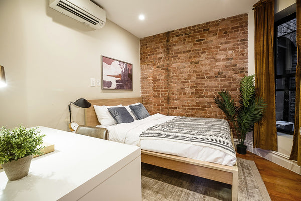 This clean, spacious and glossy room is available.  Rental unit in New York · 1 bedroom · 1 bed · 0 shared baths Private room in rental unit vacation rental 48127867