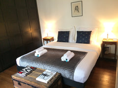 Discover the backs of Sacré-Cœur by walk, hidden pathways and stairs, let yourse Paris, France L'authentique Montmartre Private room in rental unit vacation rental 16438475