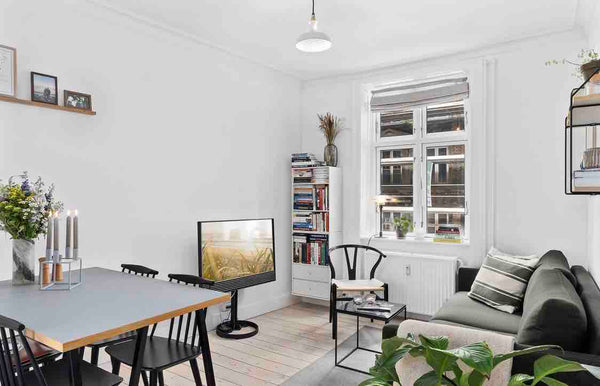 The apartment is newly renovated. <br /><br />The apartment is located at at the  Perfect location and a charming apartment Entire rental unit vacation rental 37239341