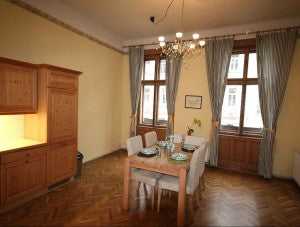 Unsere große Ferienwohnung liegt nahe der Volksoper. Der Bezirk  bietet höchste   Kingapartment Entire rental unit vacation rental 20081311