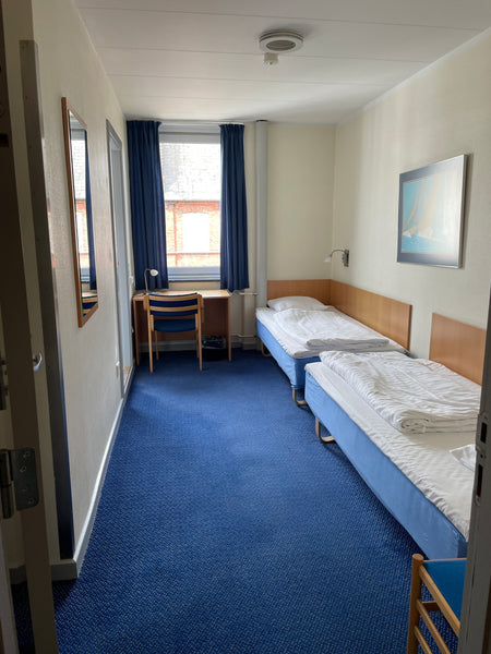 Everything you want to explore is right outside the door of this place.  Cheap 1-room hotel room with two separate beds Room in hotel vacation rental 643831909709305319
