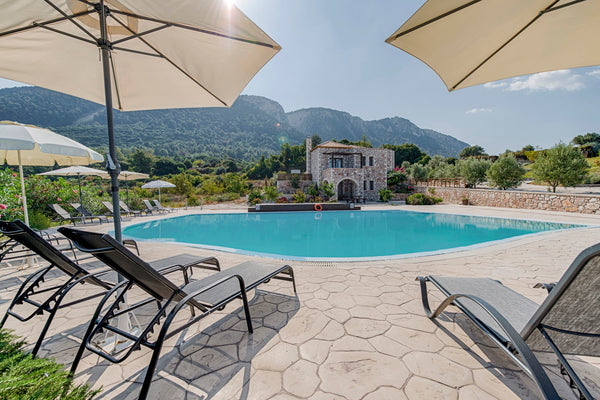 Set in a secluded location on the unspoiled and virgin mountain area of Rhodes n Egeo, Greece Orange Villa - Salakos Entire rental unit vacation rental 16432939