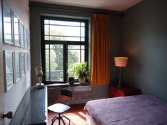 Pleasant guest room on the 3rd floor of an elegant house, overlooking the back w Schaerbeek, Belgium Schaerbeek: "Le Cavalier Bleu", chambre d'hôtes Private room in townhouse vacation rental 699145351108029478