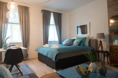 Modern, comfortable, new studio apartment in old viennese building. Walking dist Vienna, Austria Fly Me To The Moon Studio Apartment Entire rental unit vacation rental 12887020