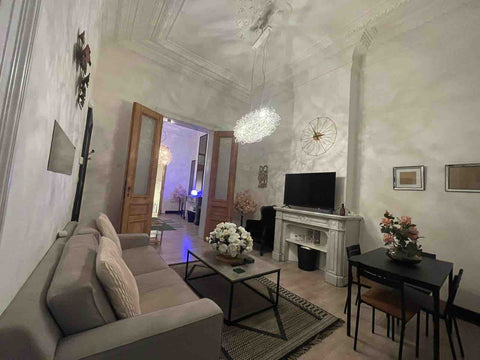 Appartement/Duplex de maîtres de +/- 130 m2 situé sur la place Fernand Cocq. <br Ixelles, Belgium Sublime appartement sur la Place Fernand Cocq Entire rental unit vacation rental 613903017439199641