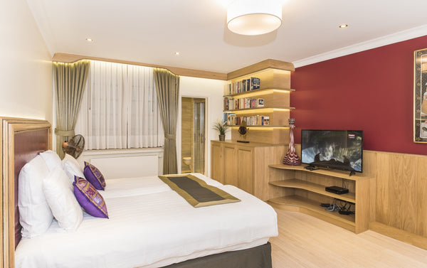 A nice room in Antoine's Guest House. <br />Beautiful and recently renovated fla Brussels, Belgium Nice Studio near GrandPlace CenterB Entire rental unit vacation rental 15906148