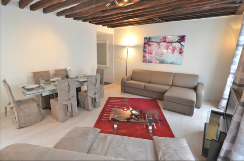 Beautiful 3 bedrooms apartment of 93 sqm on the 3rd floor renovated, with no lif Paris, France Volubily, 3BR/1BA, 6 people Entire rental unit vacation rental 10873989