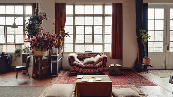 We are looking for a roommate!<br />Our place is close to Metro Aumale. We are l Brussels, Belgium WAW Floating cabin inside our Brussels art loft! Private room in loft vacation rental 14312290