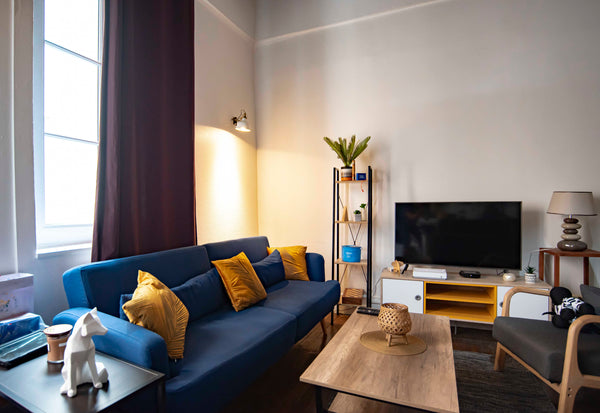 This charming 35 square meter apartment is located in the heart of the 6th arron Lyon, France Chaleureux 35 M² Pour 2 Avec Mezzanine à Lyon Entire rental unit vacation rental 663621023413447595
