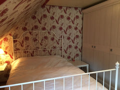 Chambre à louer avec wc et salle de douche privative dans 1 villa avec jardin av  charmante chambre à louer Private room in villa vacation rental 9039217