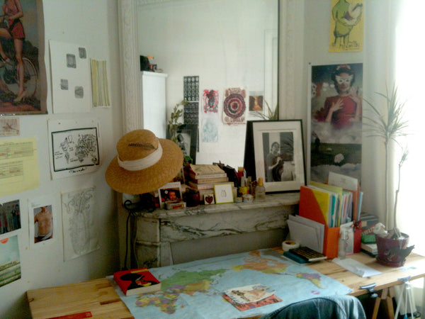 Situé entre le parc de la Villette et les Buttes Chaumont, dans un quartier viva Paris, France A room in an typical apartment. Private room in rental unit vacation rental 6648373