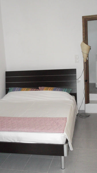 Tiny ground floor house with large garden in the center of Ferma next to a taver  EMORFON1 Tiny home vacation rental 14799145