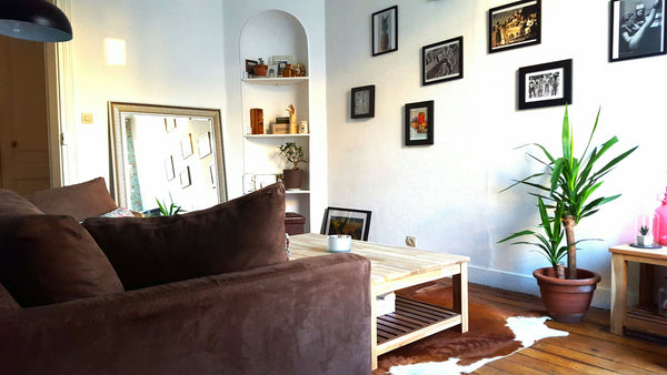 Perched in the 5th floor, the apartment understanding(including) an entrance(ent Paris, France Ideally situated! District Buttes C Entire rental unit vacation rental 8434365