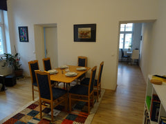 Neu renovierte und liebevoll eingerichtete Altbauwohnung für bis zu 6 Personen i  Modernes, helles Appartement Nähe Hauptbahnhof Entire rental unit vacation rental 21821411
