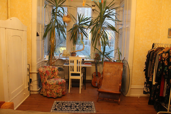 Room in shared apartment in central copenhagen. <br />Close to the lakes, cafés, Copenhagen, Denmark Big room in bohemian apartment close to everything Private room in rental unit vacation rental 31850234