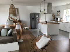 Profitez à la fois de la ville et de la plage ! Nous proposons en location notre Bordeaux, France Maison avec piscine entre Bordeaux et le bassin Entire home vacation rental 48261362