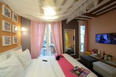 Located in a private residence in the heart of Paris nearby many museums, shops  Paris, France RARE - Gorgeous Apartment in the Haut-Marais! Entire rental unit vacation rental 21609873