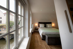 Deze centraal gelegen accommodatie is smaakvol ingericht.<br />Als suite van ons Edina, MN Unieke loftstudio aan de leie Entire loft vacation rental 52819134