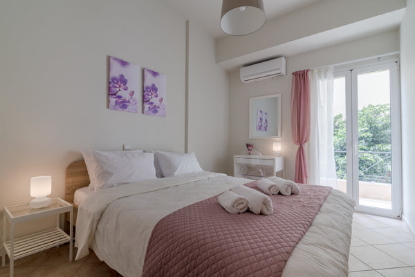 Cozy, sunny apartment, lovely and spacious close to the center of the city. Alwa Heraklion, Greece Sunny deluxe apartment near the city center Entire rental unit vacation rental 33957776