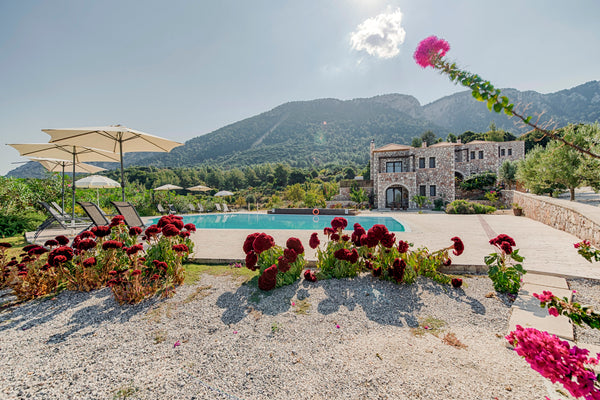 Set in a secluded location on the unspoiled and virgin mountain area of Rhodes n Egeo, Greece Mandarine Villa - Salakos Entire rental unit vacation rental 16433108