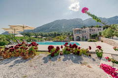 Set in a secluded location on the unspoiled and virgin mountain area of Rhodes n Egeo, Greece Mandarine Villa - Salakos Entire rental unit vacation rental 16433108