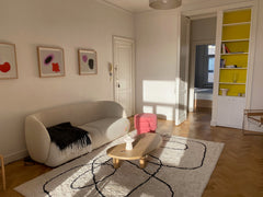 Beautiful apartment located between the Châtelain and Flagey, in front of the fa Uccle, Belgium Beautiful flat near Le Châtelain ! Entire rental unit vacation rental 53339353