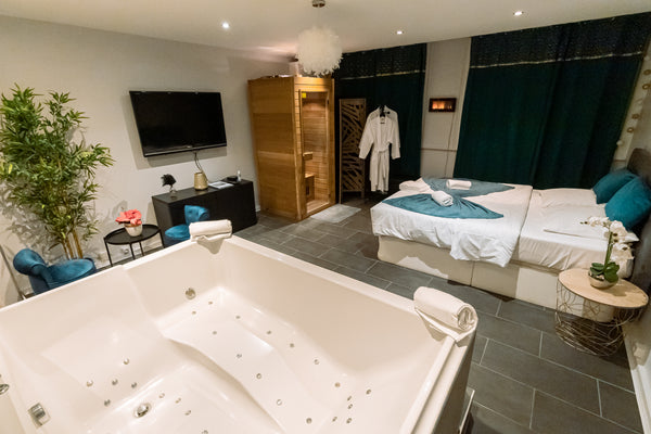 Doté d'une baignoire spa et d'un sauna, l'Appartement COSY avec Sauna et Spa Pri Lyon, France Appartement cosy avec Jacuzzi et Sauna privatif Entire rental unit vacation rental 47266228