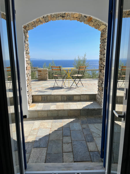 Get comfortable and enjoy plenty of extra room at this spacious place.<br /><br  Athens, Greece Sea view studio 2 Entire condo vacation rental 685149880529351929