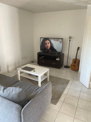 Superbe appartement situé à Lyon 8ème composé comme suit:<br />-Séjour contenant  Superbe appartement avec deux balcons à Lyon 8 Entire rental unit vacation rental 680845337391941302