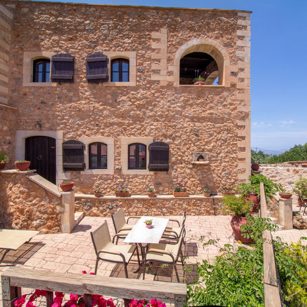 One bedroom maisonette of 85m2,  with roof terrace and nice view.<br />Free star Chania, Greece Purple villa Malotira - 1 bedroom maisonette Entire home vacation rental 10120220