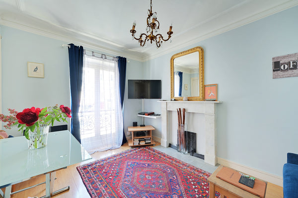 The apartment has been tastefully & elegantly decorated to give you a feeling of Paris, France Luxembourg Chic, one bedroom apartment (Paris 5th) Entire rental unit vacation rental 5332678