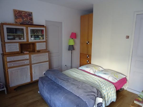 Jolie Appartement dans petite copropriété de standing , Clair et calme !  <br /> Paris, France Charmant Studio  Près du PÈRE LACHAISE Entire rental unit vacation rental 18270533