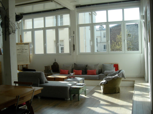 Loft rénové au troisième étage avec ascenseur, très lumineux, au calme et bien d Paris, France 100m2 loft, bright, calm, central Entire loft vacation rental 6715013
